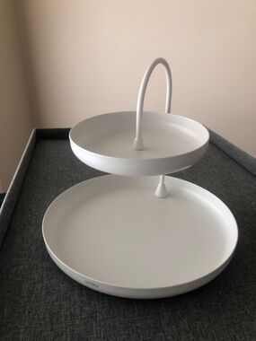 Umbra two tiered white tray NEW